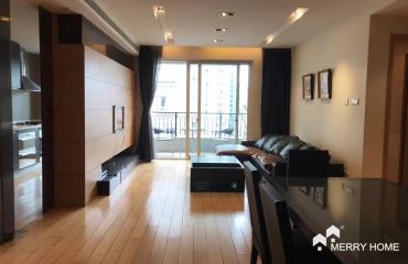 well maintained 2br with big balcony face south in City Castle
